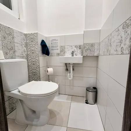 Chic In The Party District Appartement