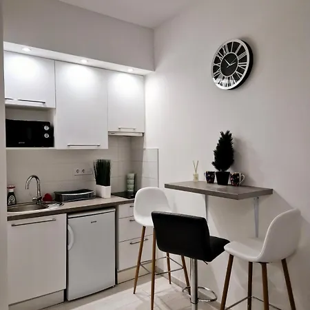 Chic In The Party District * Budapest